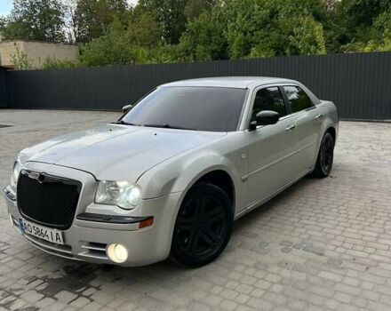 Серый Крайслер 300C, объемом двигателя 2.99 л и пробегом 390 тыс. км за 8700 $, фото 1 на Automoto.ua