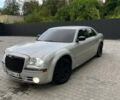 Серый Крайслер 300C, объемом двигателя 2.99 л и пробегом 390 тыс. км за 8700 $, фото 1 на Automoto.ua