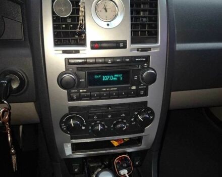 Серый Крайслер 300C, объемом двигателя 2.7 л и пробегом 219 тыс. км за 6500 $, фото 13 на Automoto.ua