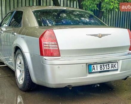 Серый Крайслер 300C, объемом двигателя 2.7 л и пробегом 155 тыс. км за 7999 $, фото 8 на Automoto.ua