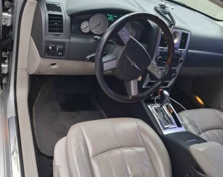 Серый Крайслер 300C, объемом двигателя 2.7 л и пробегом 219 тыс. км за 6500 $, фото 14 на Automoto.ua