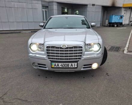 Серый Крайслер 300C, объемом двигателя 2.7 л и пробегом 219 тыс. км за 6500 $, фото 1 на Automoto.ua