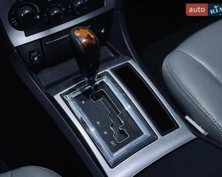 Сірий Крайслер 300C, об'ємом двигуна 3 л та пробігом 280 тис. км за 6000 $, фото 10 на Automoto.ua