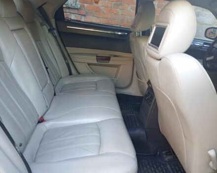 Сірий Крайслер 300C, об'ємом двигуна 2.7 л та пробігом 218 тис. км за 7893 $, фото 6 на Automoto.ua