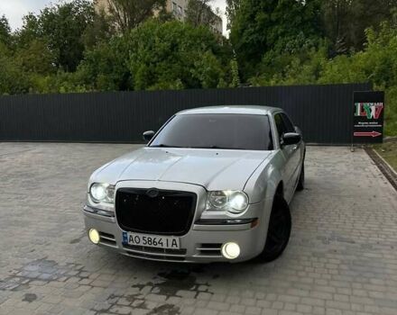 Серый Крайслер 300C, объемом двигателя 2.99 л и пробегом 390 тыс. км за 8700 $, фото 6 на Automoto.ua