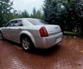 Серый Крайслер 300C, объемом двигателя 2.7 л и пробегом 219 тыс. км за 7500 $, фото 1 на Automoto.ua