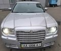Серый Крайслер 300C, объемом двигателя 2.7 л и пробегом 219 тыс. км за 6500 $, фото 22 на Automoto.ua