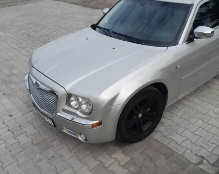 Серый Крайслер 300C, объемом двигателя 2.74 л и пробегом 139 тыс. км за 4900 $, фото 11 на Automoto.ua