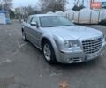 Серый Крайслер 300C, объемом двигателя 2.74 л и пробегом 165 тыс. км за 6500 $, фото 1 на Automoto.ua