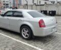 Серый Крайслер 300C, объемом двигателя 2.7 л и пробегом 215 тыс. км за 7800 $, фото 6 на Automoto.ua