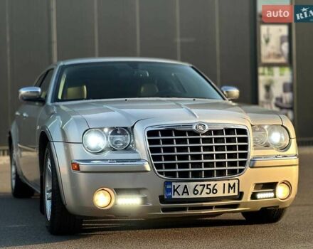 Серый Крайслер 300C, объемом двигателя 2.99 л и пробегом 216 тыс. км за 8900 $, фото 5 на Automoto.ua