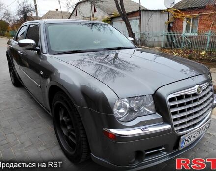 Серый Крайслер 300C, объемом двигателя 2.7 л и пробегом 241 тыс. км за 6800 $, фото 1 на Automoto.ua