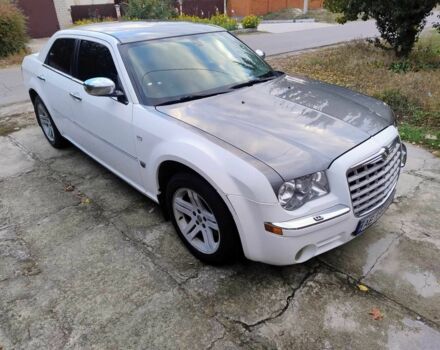 Серый Крайслер 300C, объемом двигателя 2.7 л и пробегом 277 тыс. км за 9121 $, фото 1 на Automoto.ua