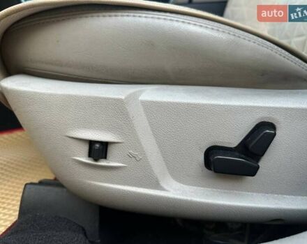 Серый Крайслер 300C, объемом двигателя 2.99 л и пробегом 216 тыс. км за 8900 $, фото 25 на Automoto.ua