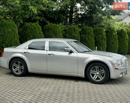 Сірий Крайслер 300C, об'ємом двигуна 2.74 л та пробігом 202 тис. км за 5700 $, фото 4 на Automoto.ua