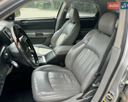 Сірий Крайслер 300C, об'ємом двигуна 2.74 л та пробігом 202 тис. км за 5700 $, фото 13 на Automoto.ua