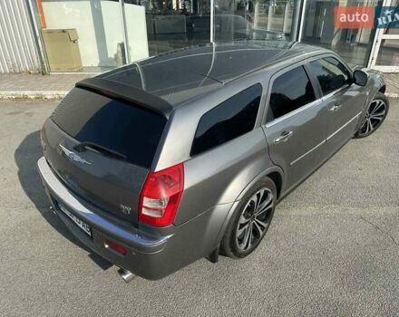 Серый Крайслер 300C, объемом двигателя 2.99 л и пробегом 211 тыс. км за 9400 $, фото 10 на Automoto.ua
