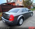 Серый Крайслер 300C, объемом двигателя 2.7 л и пробегом 210 тыс. км за 10000 $, фото 2 на Automoto.ua