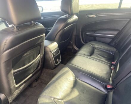 Серый Крайслер 300C, объемом двигателя 3.6 л и пробегом 300 тыс. км за 11800 $, фото 7 на Automoto.ua
