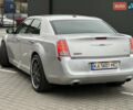 Серый Крайслер 300C, объемом двигателя 5.65 л и пробегом 161 тыс. км за 14800 $, фото 12 на Automoto.ua