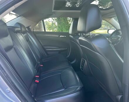 Серый Крайслер 300C, объемом двигателя 3.6 л и пробегом 125 тыс. км за 5500 $, фото 12 на Automoto.ua