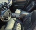 Серый Крайслер 300C, объемом двигателя 5.65 л и пробегом 170 тыс. км за 37000 $, фото 13 на Automoto.ua