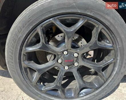 Серый Крайслер 300C, объемом двигателя 5.65 л и пробегом 170 тыс. км за 37000 $, фото 2 на Automoto.ua
