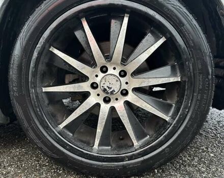 Серый Крайслер 300C, объемом двигателя 5.65 л и пробегом 328 тыс. км за 8999 $, фото 7 на Automoto.ua