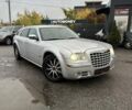 Сірий Крайслер 300C, об'ємом двигуна 5.65 л та пробігом 328 тис. км за 8999 $, фото 2 на Automoto.ua
