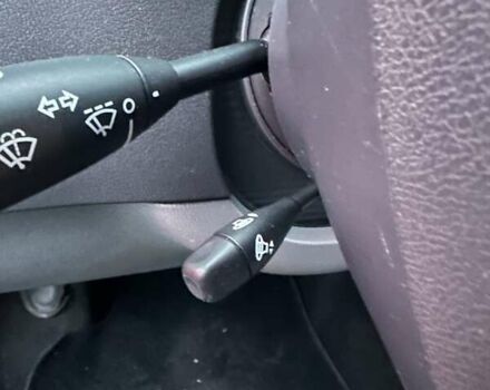 Сірий Крайслер 300C, об'ємом двигуна 5.65 л та пробігом 328 тис. км за 8999 $, фото 23 на Automoto.ua