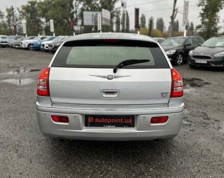 Сірий Крайслер 300C, об'ємом двигуна 5.65 л та пробігом 328 тис. км за 8999 $, фото 12 на Automoto.ua