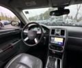 Сірий Крайслер 300C, об'ємом двигуна 5.65 л та пробігом 328 тис. км за 8999 $, фото 26 на Automoto.ua
