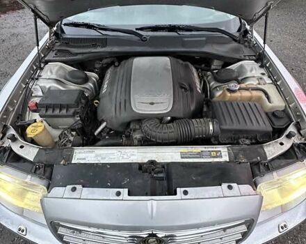 Сірий Крайслер 300C, об'ємом двигуна 5.65 л та пробігом 328 тис. км за 8999 $, фото 47 на Automoto.ua