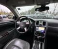 Сірий Крайслер 300C, об'ємом двигуна 5.65 л та пробігом 328 тис. км за 8999 $, фото 38 на Automoto.ua