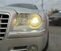 Сірий Крайслер 300C, об'ємом двигуна 5.65 л та пробігом 328 тис. км за 8999 $, фото 3 на Automoto.ua