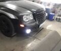 Серый Крайслер 300C, объемом двигателя 5.7 л и пробегом 350 тыс. км за 8938 $, фото 2 на Automoto.ua