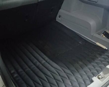Сірий Крайслер 300C, об'ємом двигуна 5.7 л та пробігом 350 тис. км за 8500 $, фото 12 на Automoto.ua