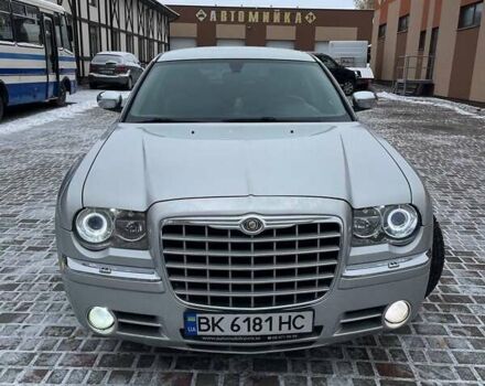 Сірий Крайслер 300C, об'ємом двигуна 2.99 л та пробігом 177 тис. км за 8500 $, фото 1 на Automoto.ua