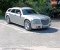Серый Крайслер 300C, объемом двигателя 3.52 л и пробегом 300 тыс. км за 7800 $, фото 1 на Automoto.ua