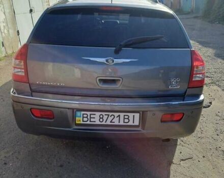Серый Крайслер 300C, объемом двигателя 3.5 л и пробегом 151 тыс. км за 9000 $, фото 2 на Automoto.ua