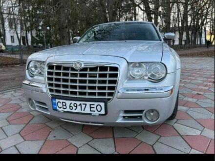 Серый Крайслер 300C, объемом двигателя 3.5 л и пробегом 300 тыс. км за 8588 $, фото 1 на Automoto.ua