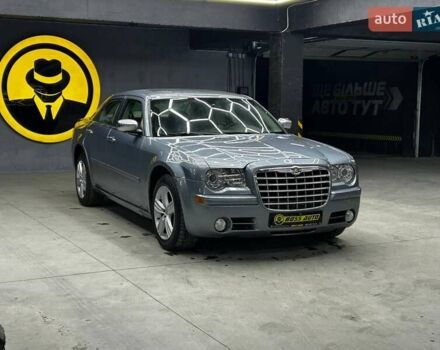 Серый Крайслер 300C, объемом двигателя 3.52 л и пробегом 171 тыс. км за 9200 $, фото 1 на Automoto.ua