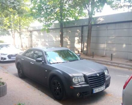 Серый Крайслер 300C, объемом двигателя 3.52 л и пробегом 230 тыс. км за 2950 $, фото 1 на Automoto.ua