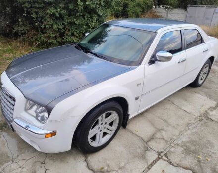 Серый Крайслер 300C, объемом двигателя 2.7 л и пробегом 277 тыс. км за 9121 $, фото 1 на Automoto.ua