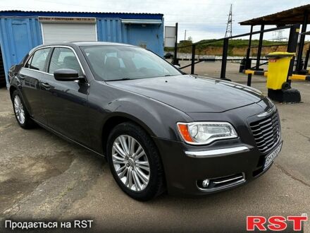 Крайслер 300C 2014 в Одессе на Automoto.ua Серый Крайслер 300C, объемом двигателя 3.6 л и пробегом 165 тыс. км за 11600 $, фото 1 на Automoto.ua