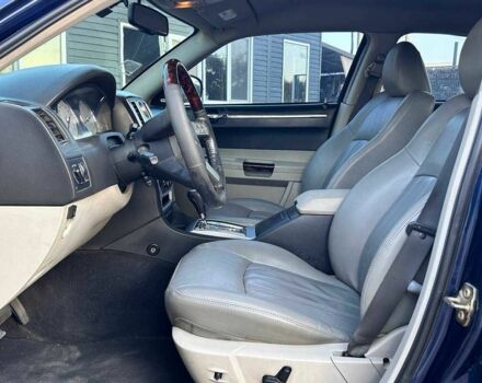 Синій Крайслер 300C, об'ємом двигуна 2.7 л та пробігом 220 тис. км за 7600 $, фото 11 на Automoto.ua