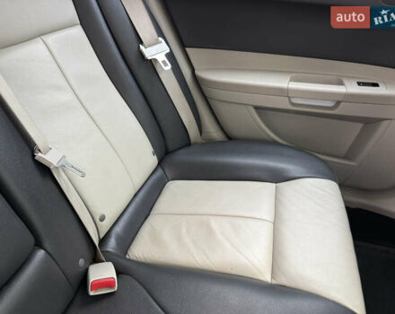 Синий Крайслер 300C, объемом двигателя 3.5 л и пробегом 150 тыс. км за 8700 $, фото 28 на Automoto.ua