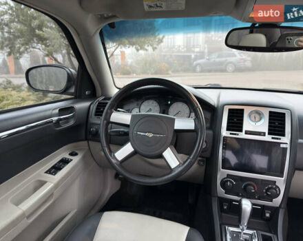 Синий Крайслер 300C, объемом двигателя 3.5 л и пробегом 150 тыс. км за 8700 $, фото 20 на Automoto.ua