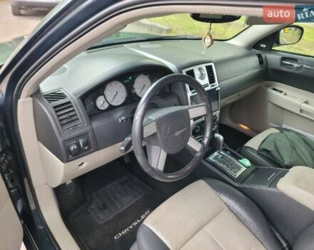 Синий Крайслер 300C, объемом двигателя 3.5 л и пробегом 151 тыс. км за 8600 $, фото 6 на Automoto.ua