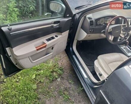 Синий Крайслер 300C, объемом двигателя 3 л и пробегом 398 тыс. км за 6000 $, фото 10 на Automoto.ua
